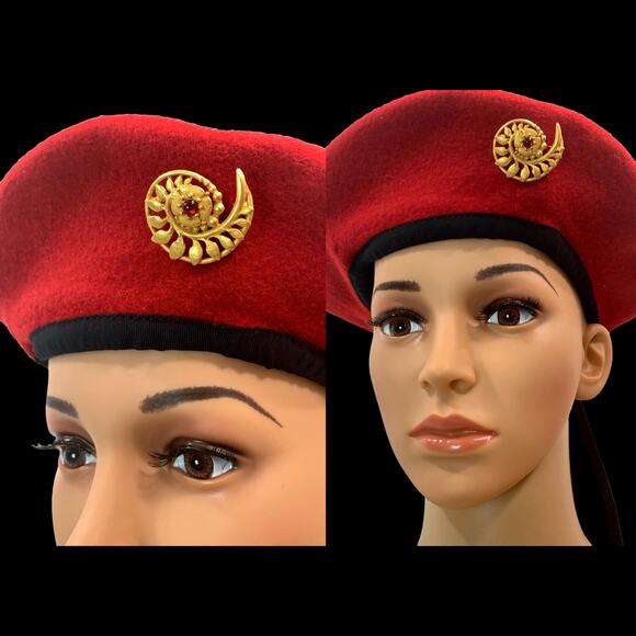 80s Matte Gold Shell Brooch w Red Cabochon Glass Stone | 1.5" x 1 1/8" - Picture 3 of 9